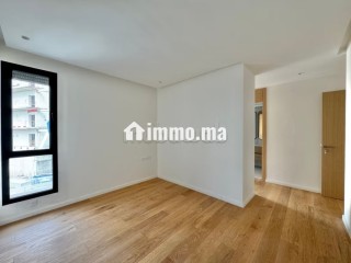 Très bel appartement en location à Casablanca Finance City.
Surface totale 176 m².
Ascenseur et garage - Appartement à louer - Casablanca