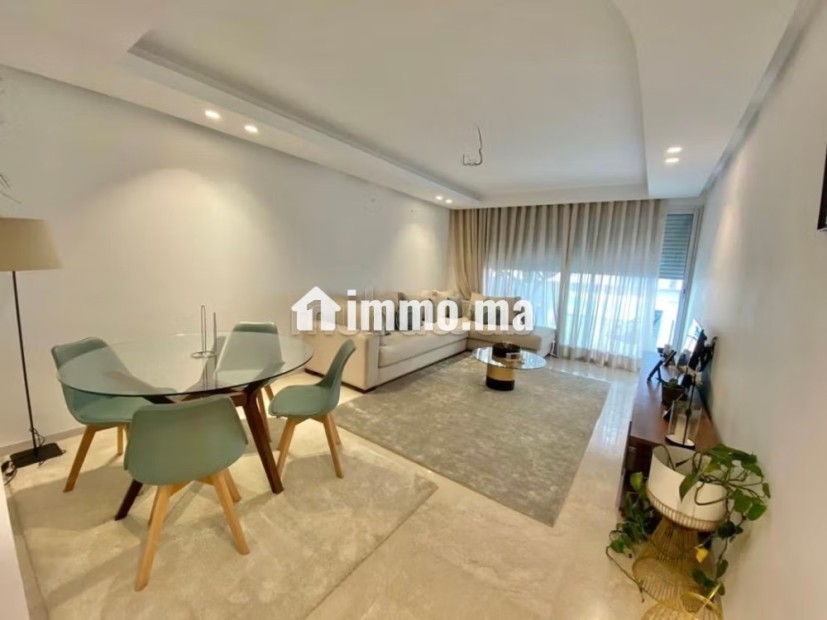 Appartement en location à Bourgogne Ouest.
Surface de 116 m².
Meublé - Location Immobilier - Casablanca - photo 1