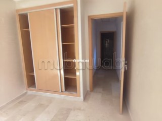 Vend appartement à Guéliz. 2 belles chambres. Antenne parabolique, résidence sécurisée - Appartement à vendre - Marrakech