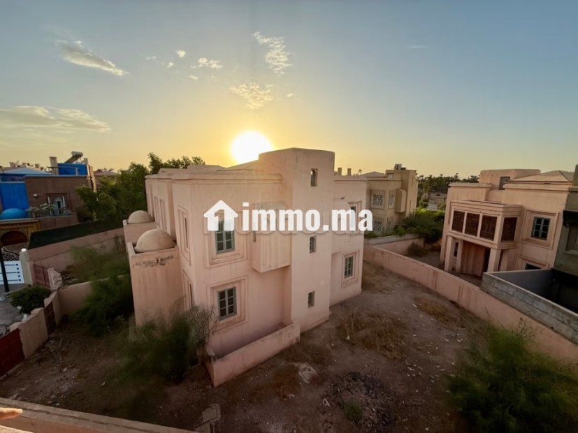 Villa isolée semi finie en Vente à Targa – Opportunité rare à Marrakech - Vente Immobilier - Marrakech - photo 1