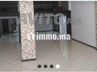 Idéal pour 2 activités du côté de Bd ZERKTOUNI - Local commercial à vendre - Casablanca