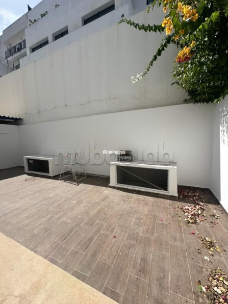 Très bel appartement en location à Oasis. 3 grandes pièces. Ascenseur et places de parking - Location Immobilier - Casablanca - photo 5