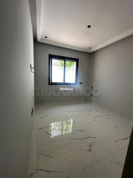 Très bel appartement en location à Oasis. 3 grandes pièces. Ascenseur et places de parking - Location Immobilier - Casablanca - photo 7