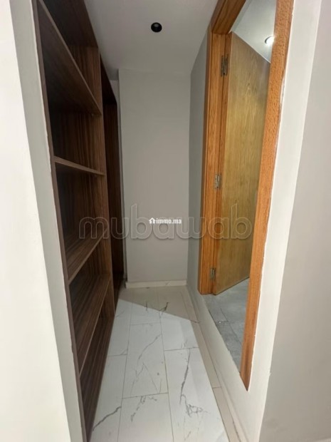 Très bel appartement en location à Oasis. 3 grandes pièces. Ascenseur et places de parking - Location Immobilier - Casablanca - photo 8