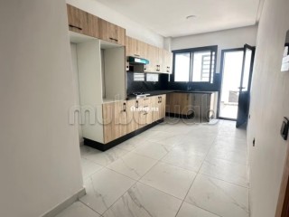 Très bel appartement en location à Oasis. 3 grandes pièces. Ascenseur et places de parking - Appartement à louer - Casablanca