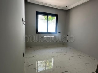 Très bel appartement en location à Oasis. 3 grandes pièces. Ascenseur et places de parking - Appartement à louer - Casablanca