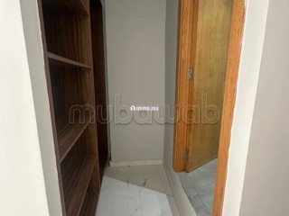 Très bel appartement en location à Oasis. 3 grandes pièces. Ascenseur et places de parking - Appartement à louer - Casablanca