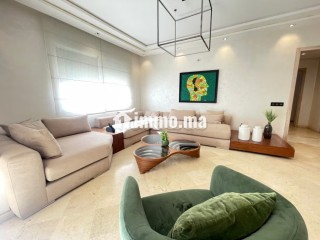 Sublime Appartement de 2 chambres avec chambres du personnel en plein Quartier RACINE entièrement meublé avec goût - Appartement à louer - Casablanca
