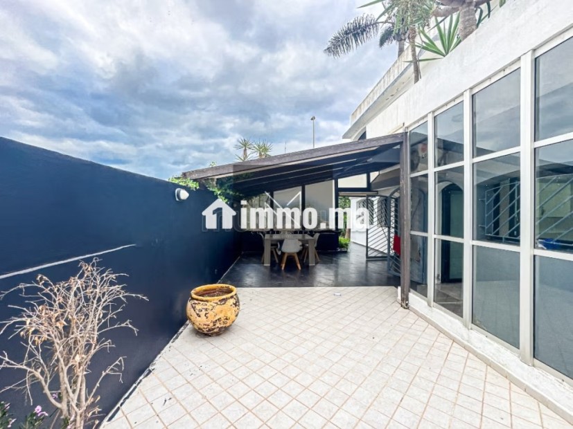 À Louer Villa Vide avec piscine à Ain Diab - Location Immobilier - Casablanca - photo 3