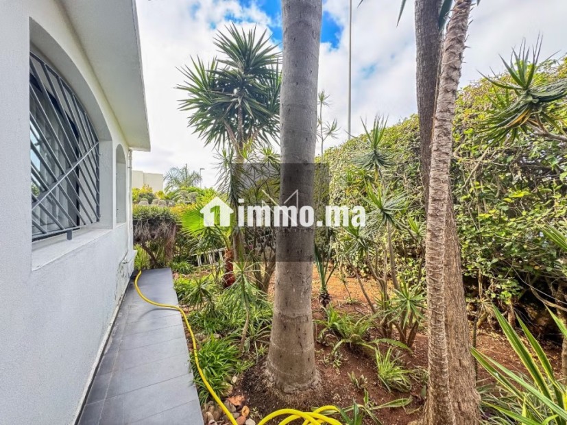 À Louer Villa Vide avec piscine à Ain Diab - Location Immobilier - Casablanca - photo 6