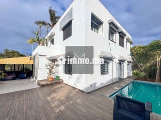 À Louer Villa Vide avec piscine à Ain Diab - Villa à louer - Casablanca