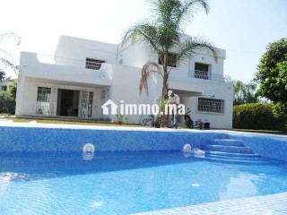 Villa avec chauffage et piscine à Souissi RABAT - Villa à louer - Rabat