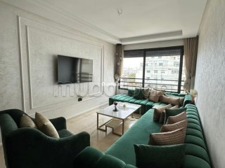 a-louer-elegant-studio-meuble-quartier-bourgogne