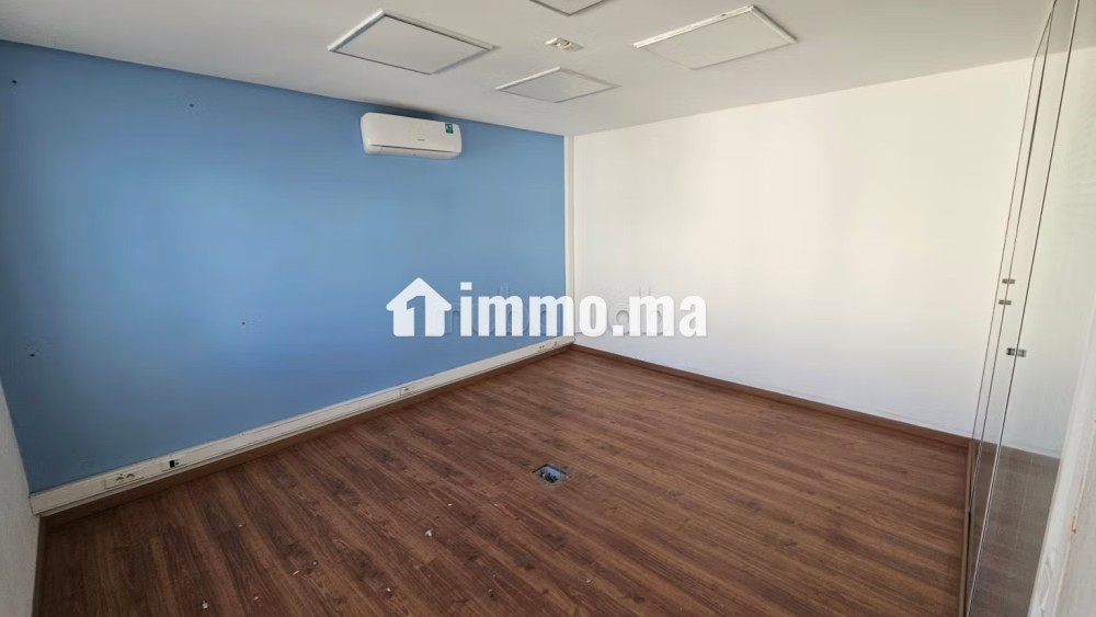 Bureau 330 m2 avec terrasse à Racine Bd Massira - Location Immobilier - Casablanca - photo 4