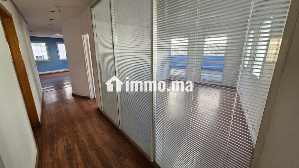Bureau 330 m2 avec terrasse à Racine Bd Massira - Location Immobilier - Casablanca - photo 6