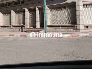 Magasin deux façades luxe proximité Baladiya villeneuve - Appartement à vendre - Meknes