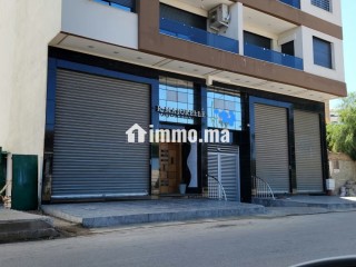 Grand magasin trois rideaux proximité mosquée iran - Appartement à vendre - Meknes