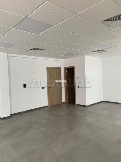 Bureau pour location situé à evasion sidi maarouf - Location Immobilier - Casablanca - photo 4