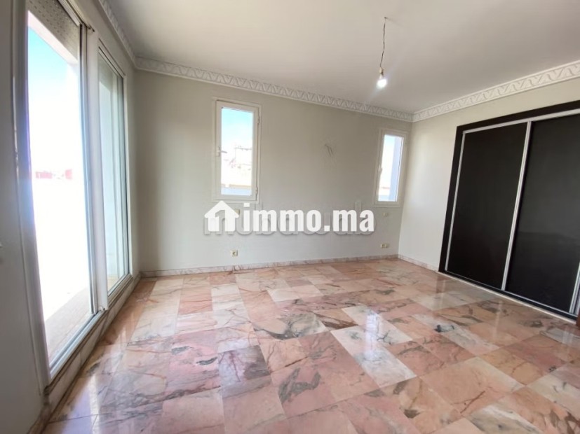 Très bel appartement en location à Maârif. 2 pièces confortables. Ascenseur et places de parking - Location Immobilier - Casablanca - photo 6