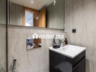 Vend appartement à Les princesses. 1 Pièce. Parking et terrasse - Appartement à vendre - Casablanca