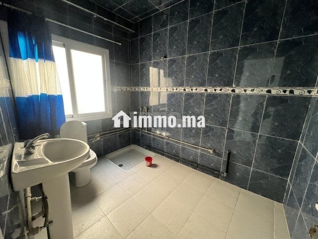 Bureaux à louer 3 pièces à boulevard med V centre - Location Immobilier - Tanger - photo 3