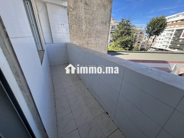 Bureaux à louer 3 pièces à boulevard med V centre - Location Immobilier - Tanger - photo 4