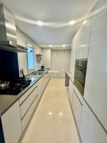 a-vendre-appartement-3-chambres-haut-standing-au-cfc-residence-fermee-big-8