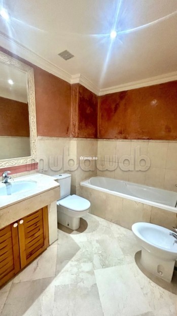 Bel appartement à vendre à Triangle d'Or. 2 belles chambres. Places de parking - Vente Immobilier - Casablanca - photo 3
