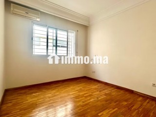 Bel appartement à vendre à Triangle d'Or. 2 belles chambres. Places de parking - Appartement à vendre - Casablanca