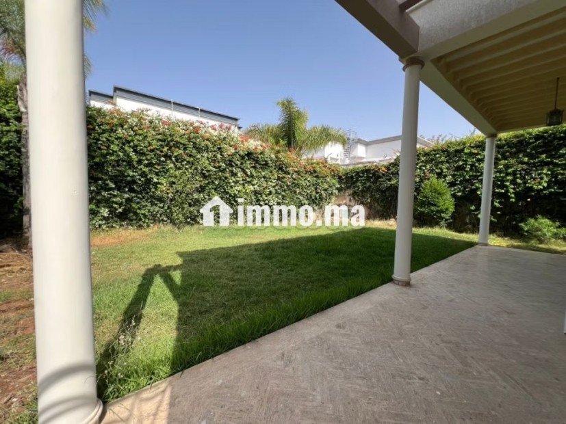 Superbe villa à louer à Californie. 6 grandes pièces. Jardin et terrasse - Location Immobilier - Casablanca - photo 2