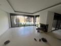Villa de luxe à louer à Ain Diab.
Surface de 350 m².
Porte blindée, sécurité - miniature 2