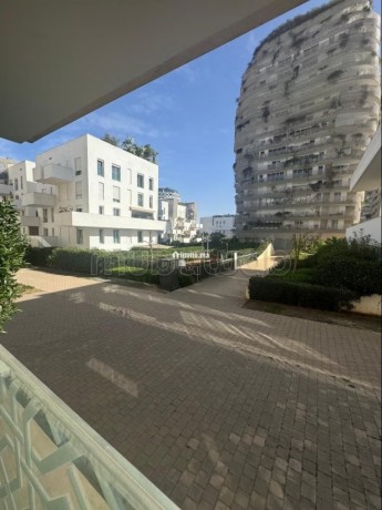 location-dun-rez-de-jardin-2-chambres-big-9