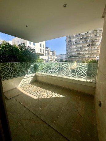 location-dun-rez-de-jardin-2-chambres-big-8