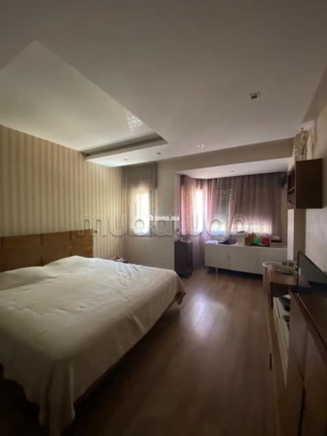 Location d'un appartement à Gauthier. Surface totale 300 m². Porte blindée, sécurité - Location Immobilier - Casablanca - photo 4
