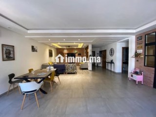 Location d'un appartement à Gauthier. Surface totale 300 m². Porte blindée, sécurité - Appartement à louer - Casablanca