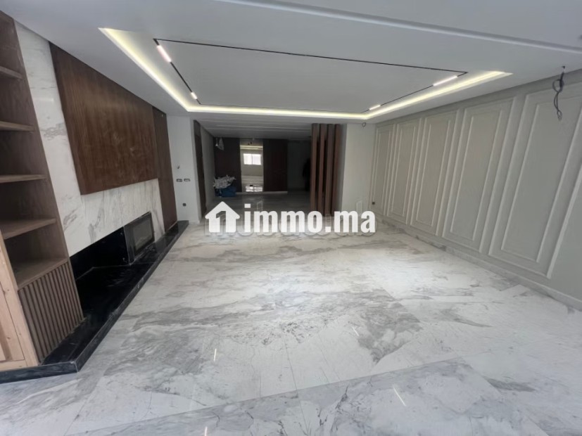 Appartement en location à Triangle d'Or. 4 pièces confortables. Porte blindée et chauffage central - Location Immobilier - Casablanca - photo 2