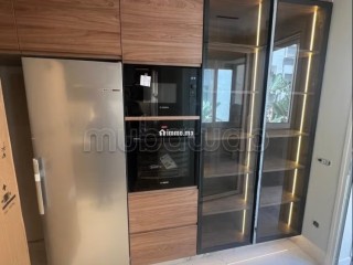 Appartement en location à Triangle d'Or. 4 pièces confortables. Porte blindée et chauffage central - Appartement à louer - Casablanca
