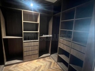 Appartement en location à Triangle d'Or. 4 pièces confortables. Porte blindée et chauffage central - Appartement à louer - Casablanca