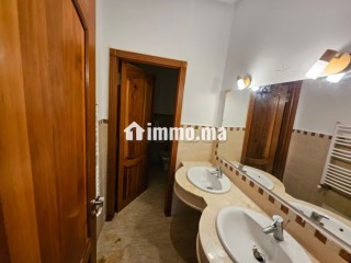 Location villa de luxe à Dar Bouazza. 4 chambres. Porte blindée et parabole - Villa à louer - Dar Bouazza
