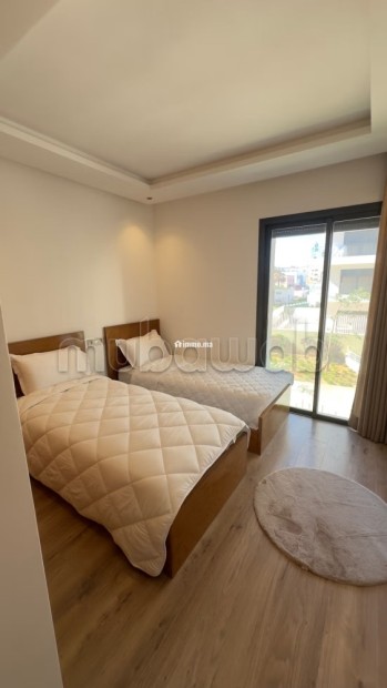 Très bel appartement en location à Hay Al Rajaa Fillah. 4 pièces confortables. Bien meublé - Location Immobilier - Rabat - photo 5