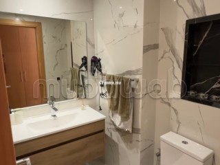 Très bel appartement en location à Hay Al Rajaa Fillah. 4 pièces confortables. Bien meublé - Appartement à louer - Rabat