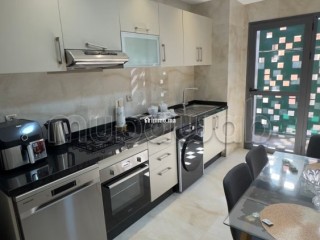 Très bel appartement en location à Hay Al Rajaa Fillah. 4 pièces confortables. Bien meublé - Appartement à louer - Rabat