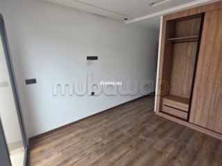 Superbe appartement à vendre à Ferme Bretonne Hay Arraha. 2 chambres agréables. Fenêtres double vitrage et chauffage central - Appartement à vendre - Casablanca