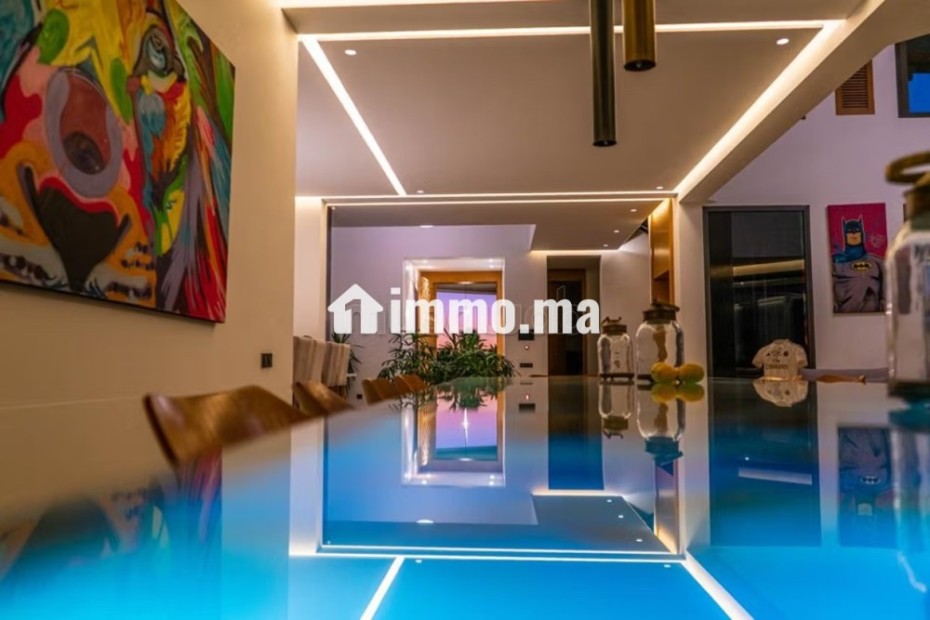 Villa de standing à louer pour vos vacances à Secteur Touristique. 8 grandes pièces. Environnement calme avec vue montagne, double vitrage - Vente Immobilier - Agadir - photo 2