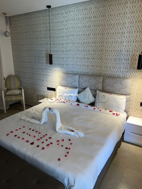 Villa de standing à louer pour vos vacances à Secteur Touristique. 8 grandes pièces. Environnement calme avec vue montagne, double vitrage - Vente Immobilier - Agadir - photo 3