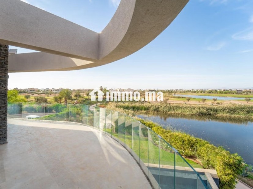 Villa de standing à louer pour vos vacances à Secteur Touristique. 8 grandes pièces. Environnement calme avec vue montagne, double vitrage - Vente Immobilier - Agadir - photo 6