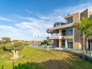Villa de standing à louer pour vos vacances à Secteur Touristique. 8 grandes pièces. Environnement calme avec vue montagne, double vitrage - Villa à vendre - Agadir