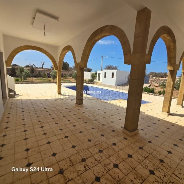Magnifique villa à louer à Route d'Agadir. 5 chambres. Terrasse et jardin - Location Immobilier - Essaouira - photo 1