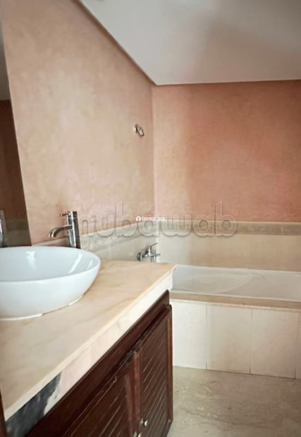 Joli appartement bien situé dans le quartier Palmier, à louer à un prix raisonnable - Location Immobilier - Casablanca - photo 4