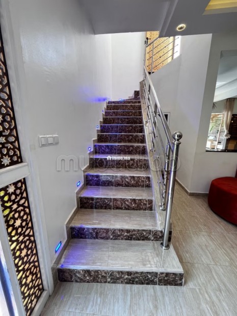 Location saisonnière villa de luxe à Ghazoua.
Surface totale 800 m².
Porte blindée et parabole - Vente Immobilier - Essaouira - photo 8